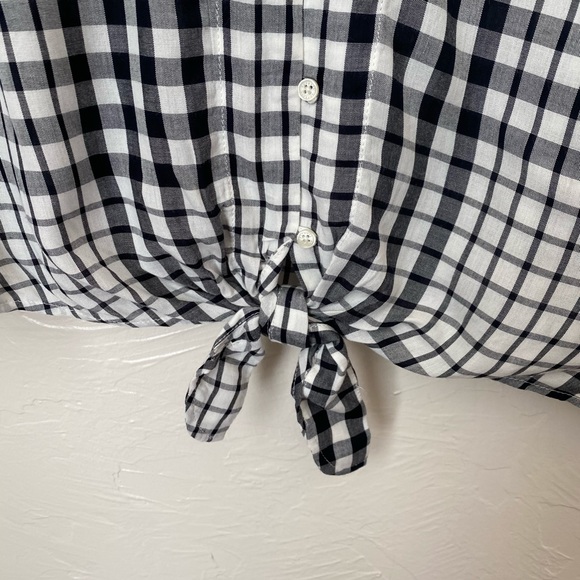 NWT Express button down plaid tie front top▪️L - Picture 3 of 7